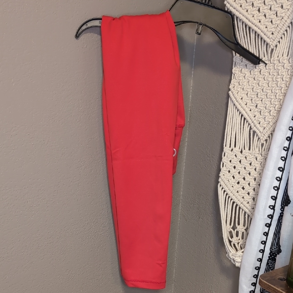 Zyia Red Vibration Leggings